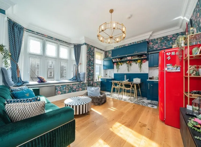 2 bed flat for sale — Uxbridge Road, Shepherds Bush, W12