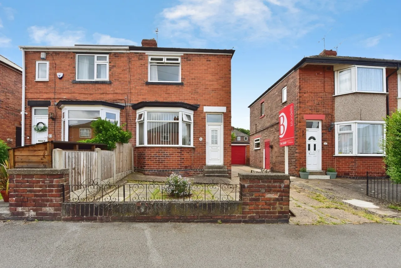 2 bed house for sale — Houstead Road, Sheffield, S9