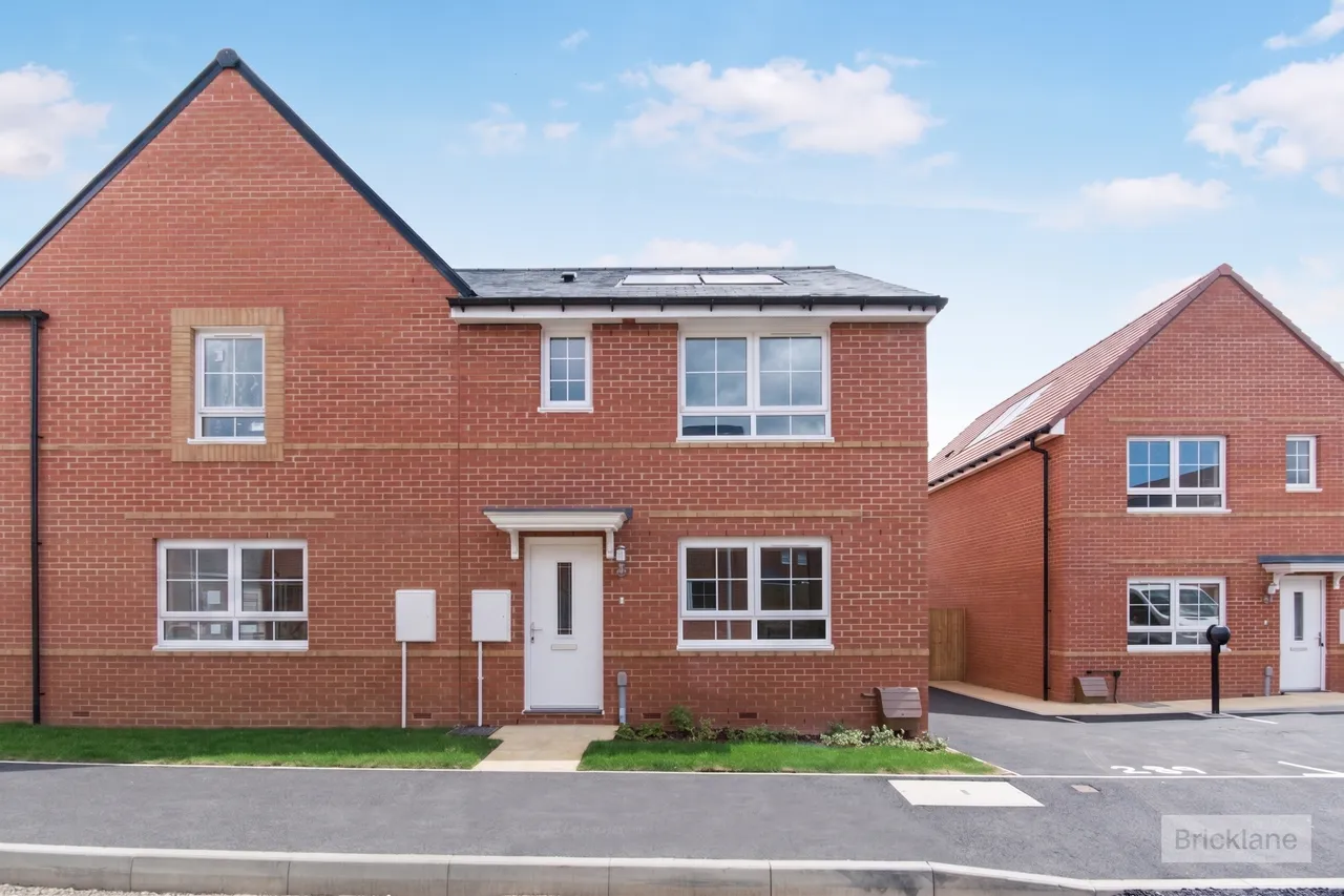 3 bed house to rent, Tang Street, Westham, BN24