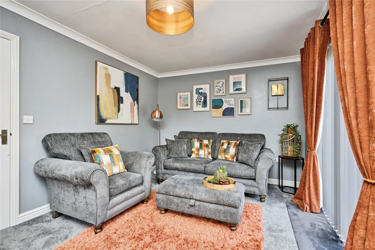 Glamis Gardens, East Cowes, PO32, photo 6