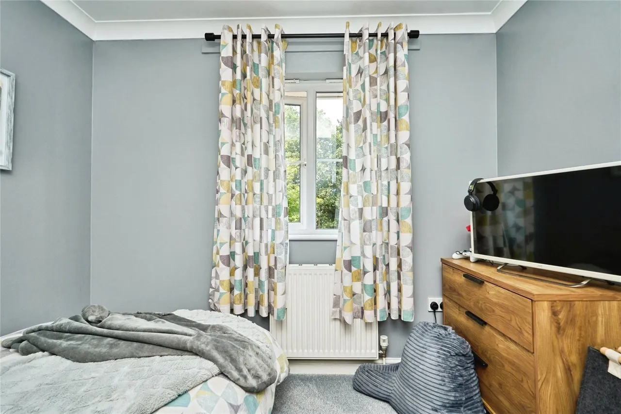 Glamis Gardens, East Cowes, PO32, photo 14