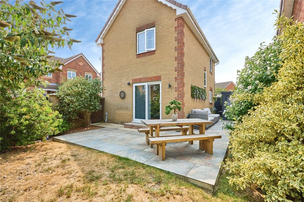 Glamis Gardens, East Cowes, PO32, photo 8