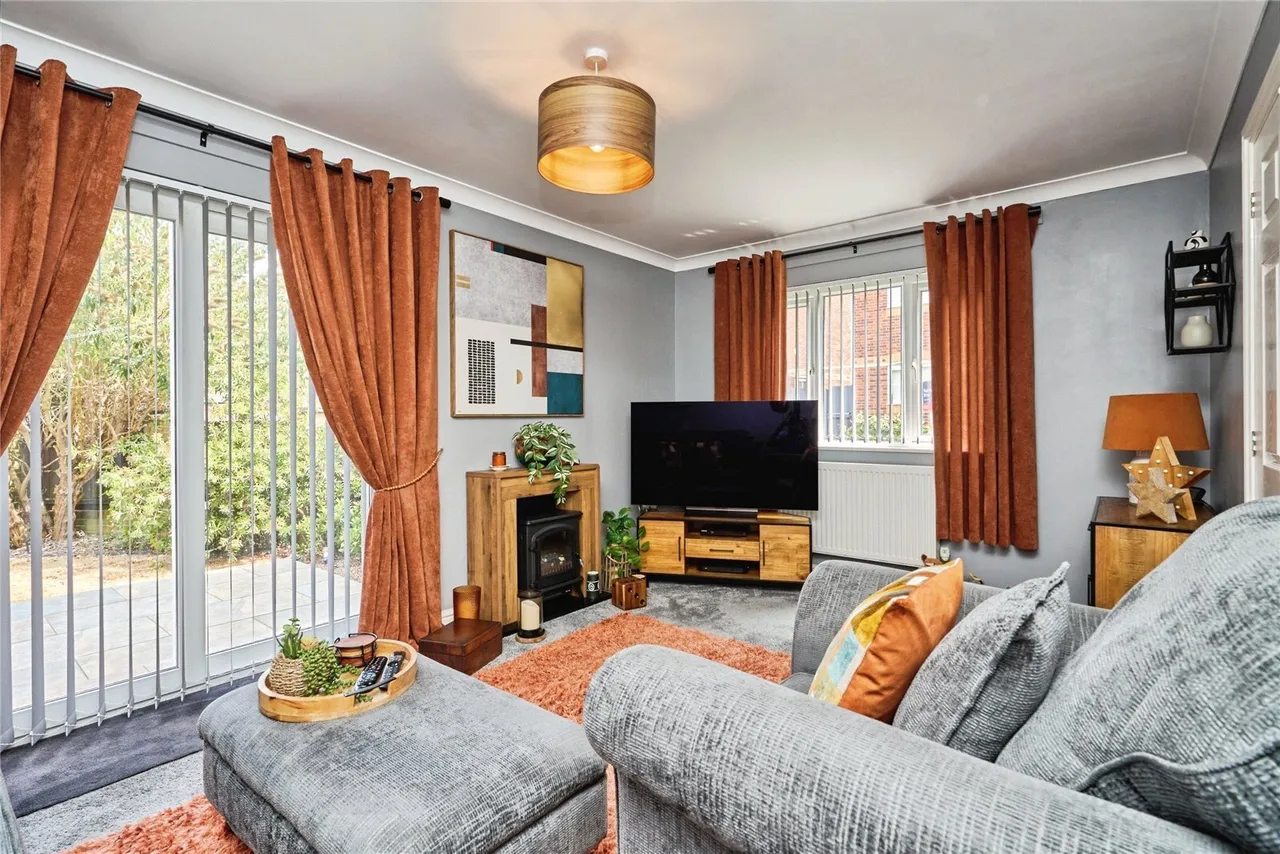 Glamis Gardens, East Cowes, PO32, photo 5