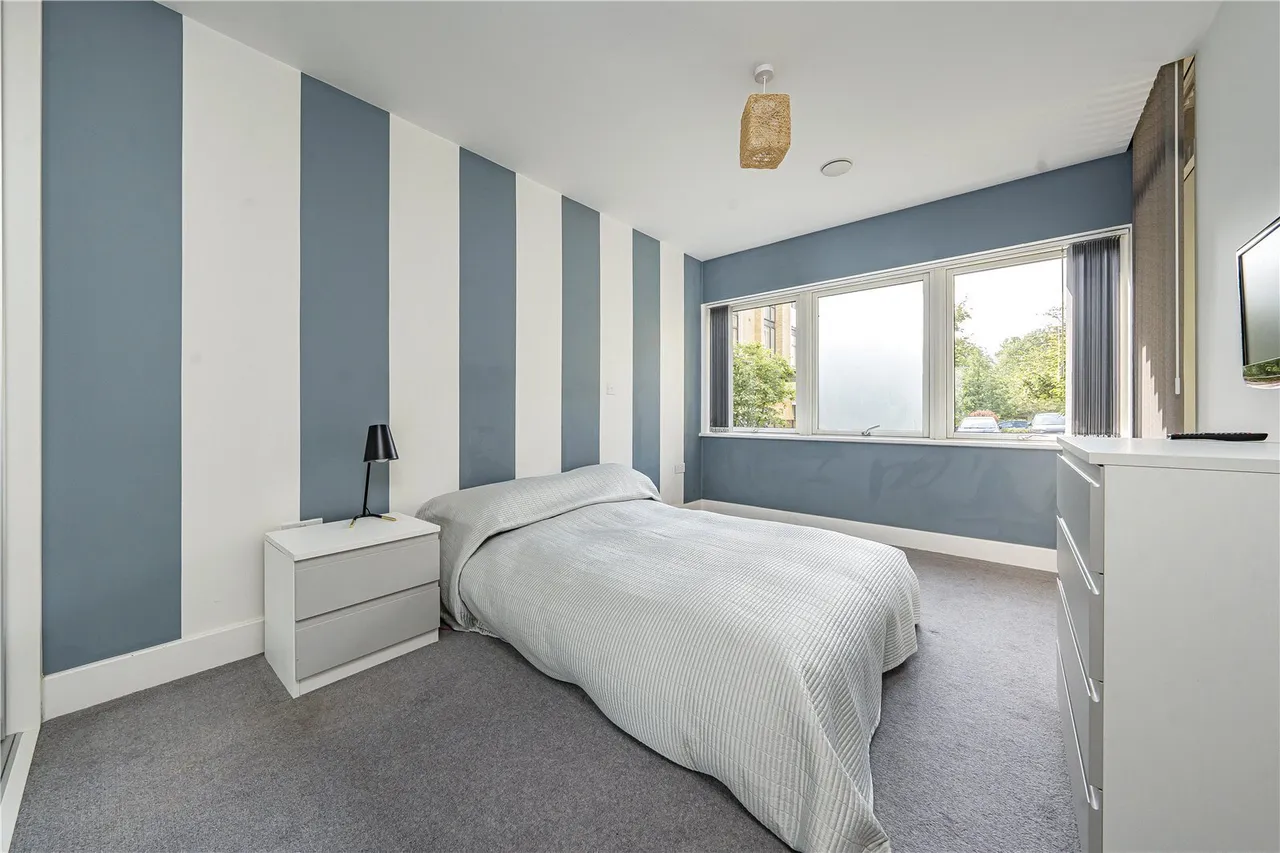 Frazer Nash Close, Isleworth, TW7, photo 4