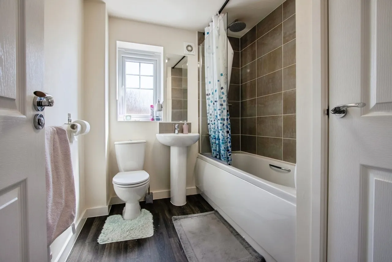 Twine Road, Wakefield, West Yorkshire, WF2, photo 14