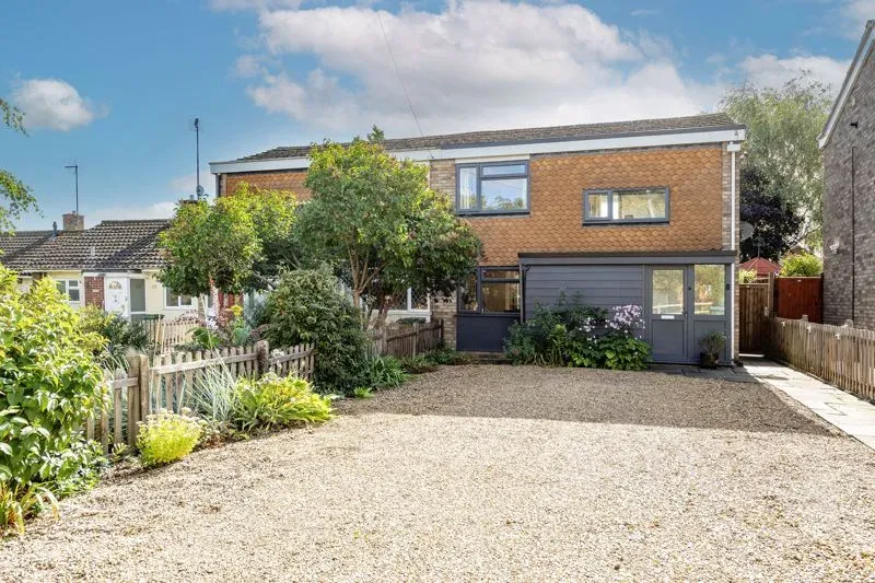 3 bed house for sale — Barkham Close, Cheddington, Buckinghamshire, LU7 0RT