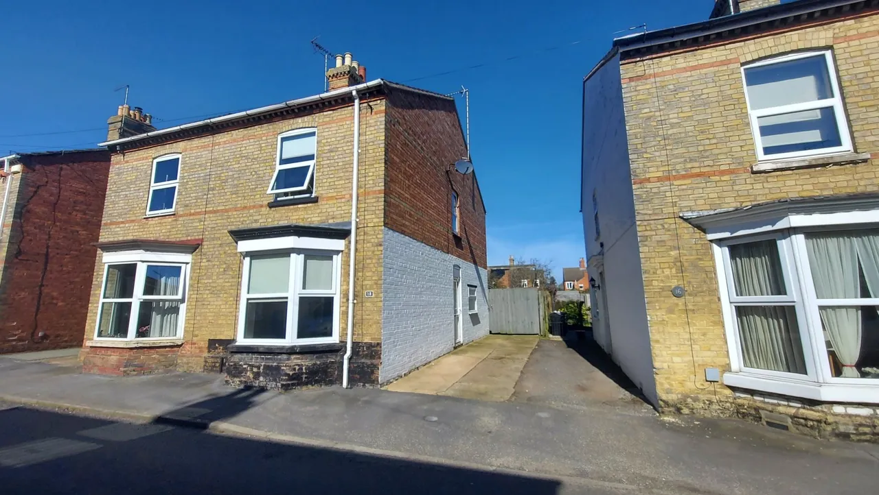 Gladstone Street, Bourne, Lincolnshire, PE10, photo 4