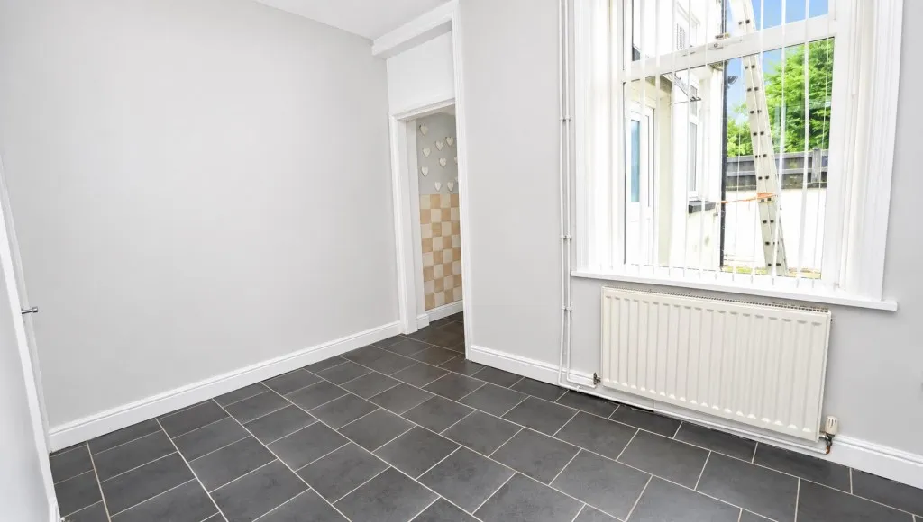 Haigh Hall Road, Greengates, photo 5