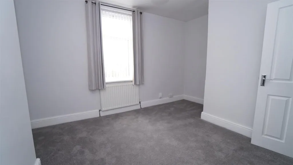 Haigh Hall Road, Greengates, photo 8