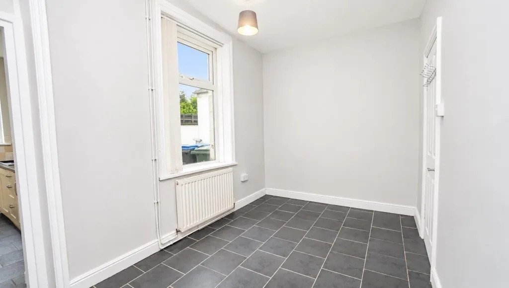 Haigh Hall Road, Greengates, photo 4