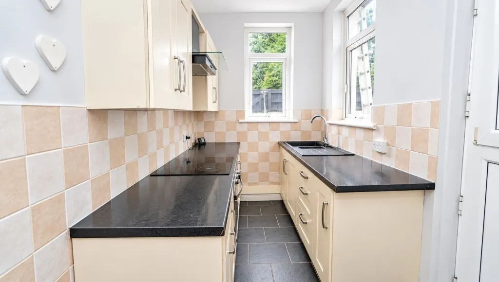 Haigh Hall Road, Greengates, photo 6