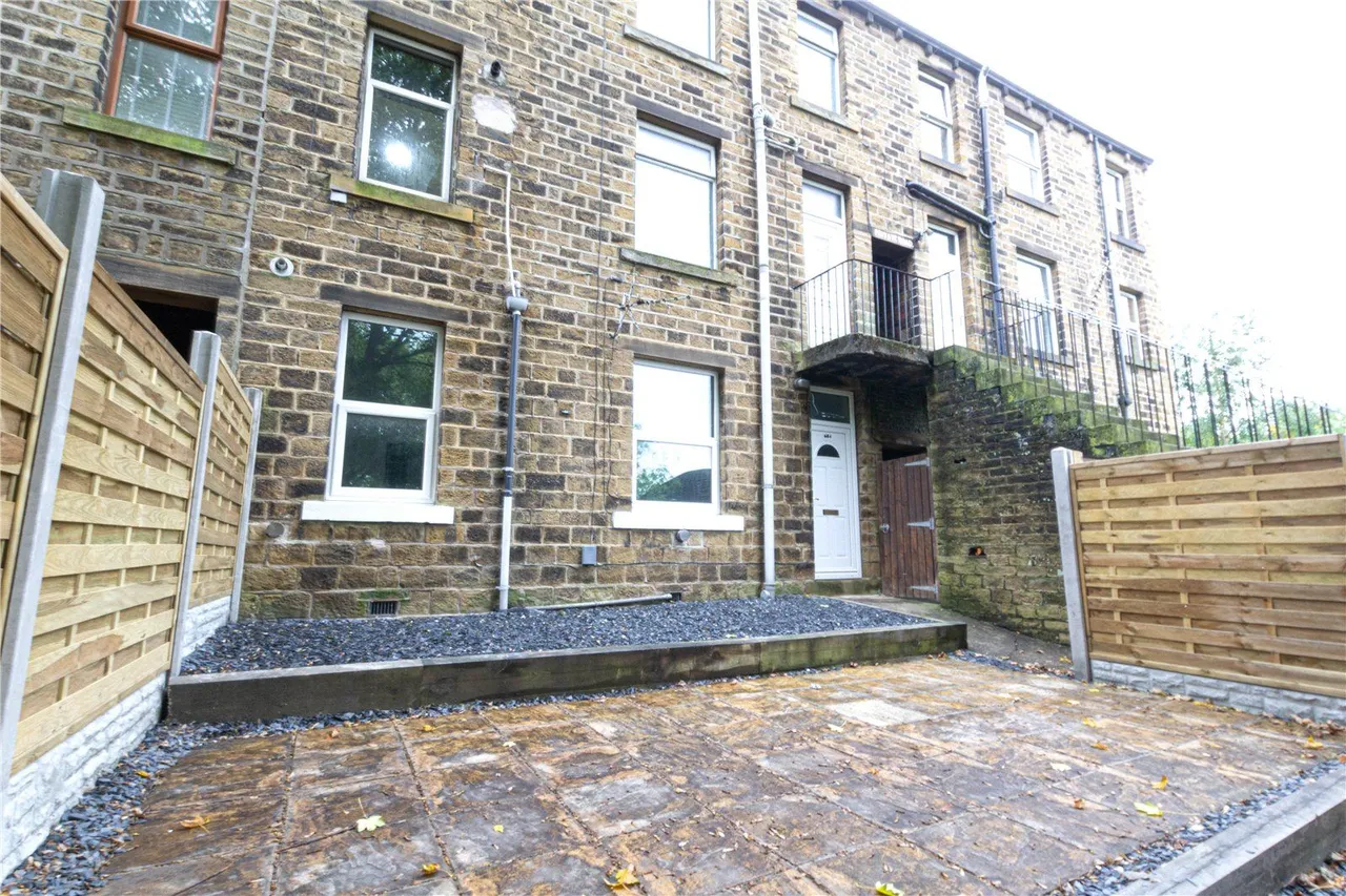 Manchester Road, Milnsbridge, HD4, photo 18