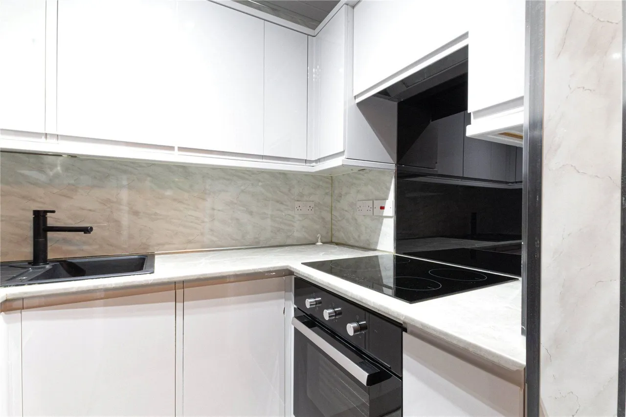 Manchester Road, Milnsbridge, HD4, photo 7