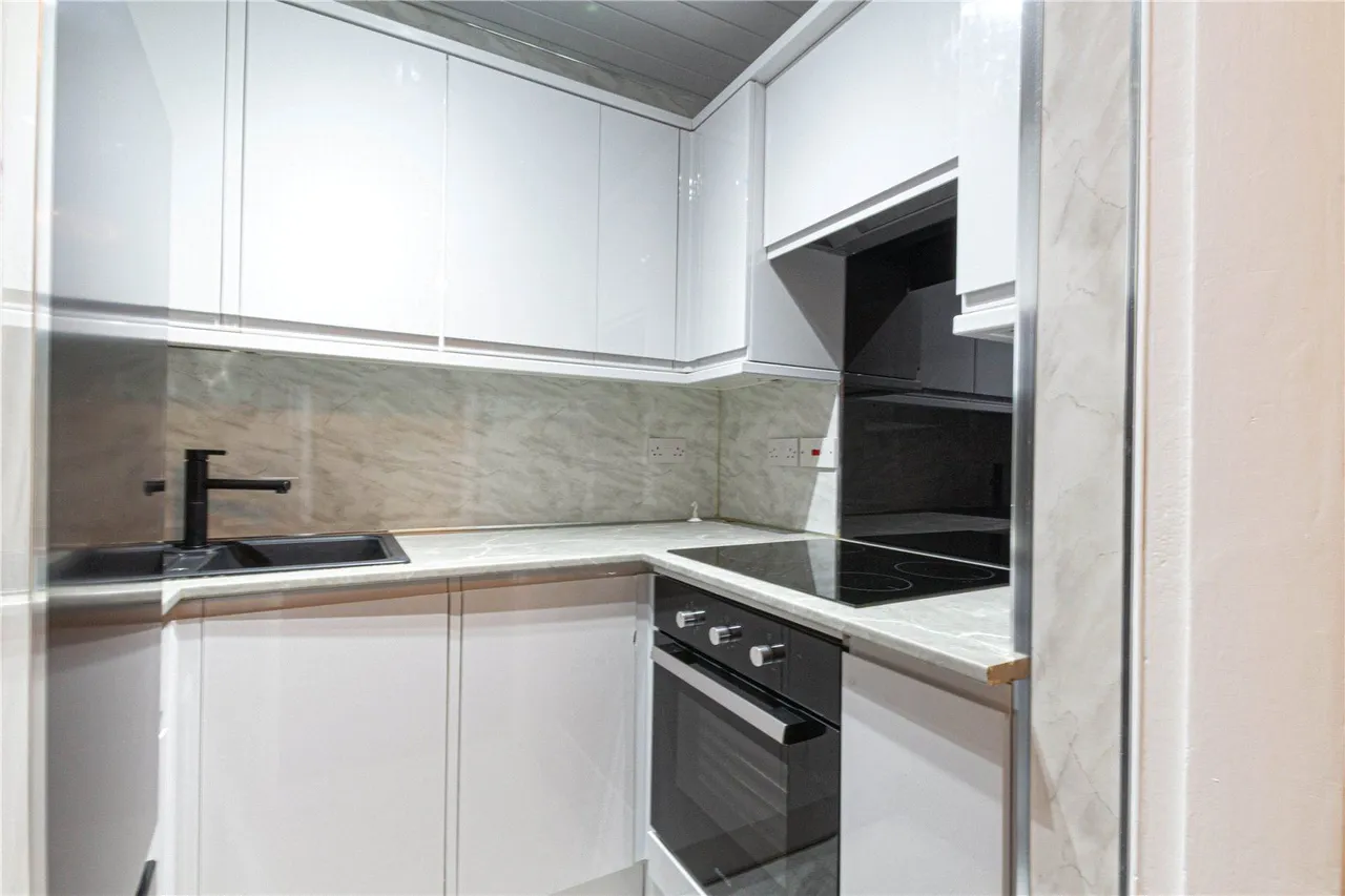Manchester Road, Milnsbridge, HD4, photo 10
