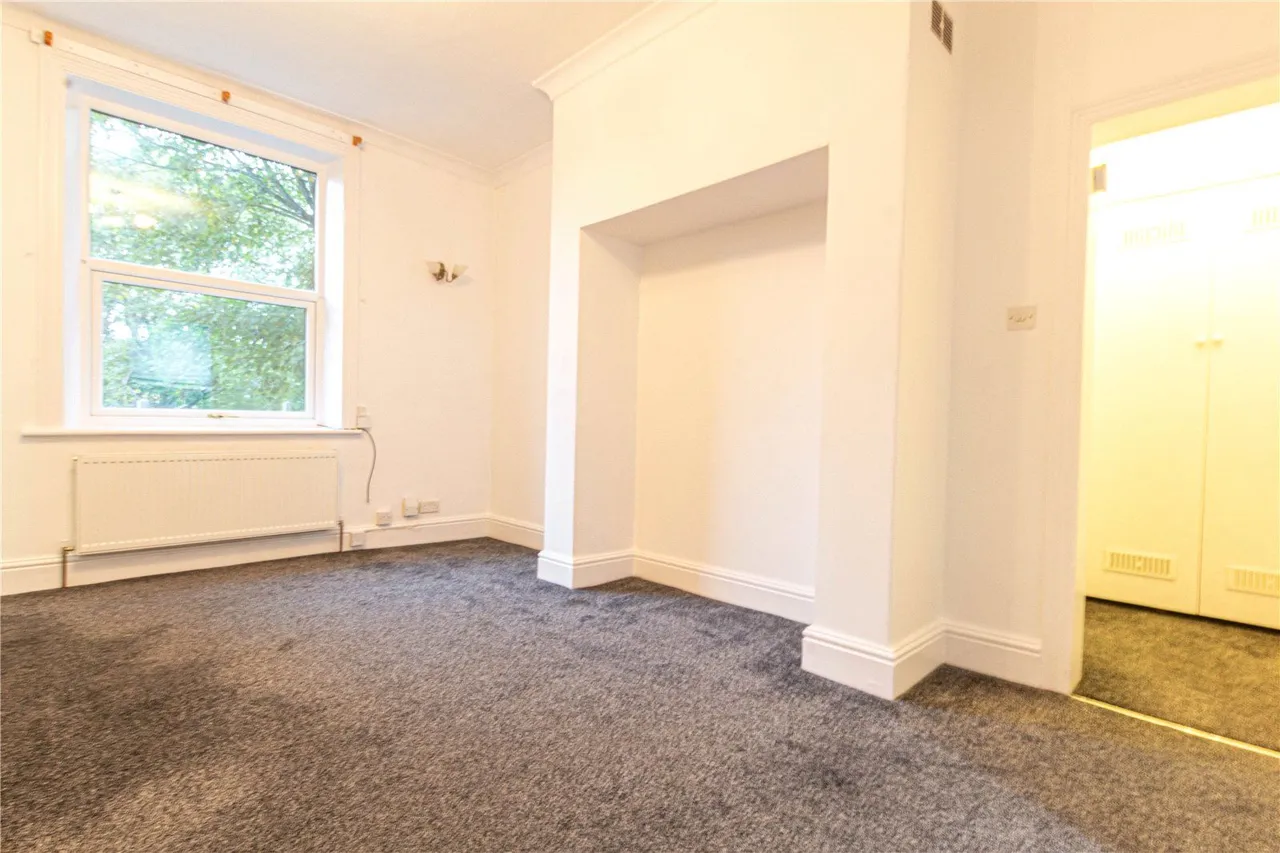 Manchester Road, Milnsbridge, HD4, photo 2