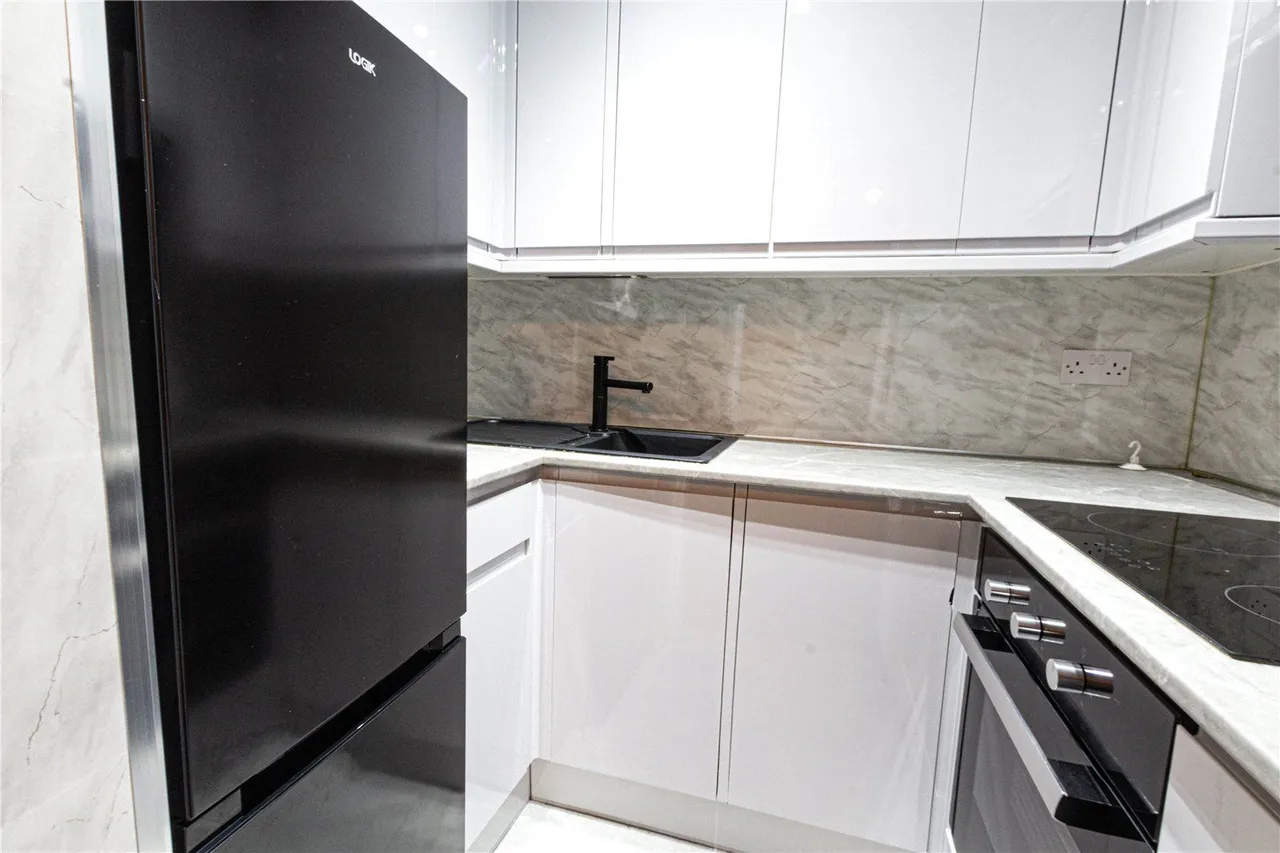 Manchester Road, Milnsbridge, HD4, photo 9
