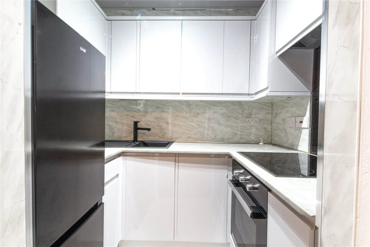 Manchester Road, Milnsbridge, HD4, photo 8