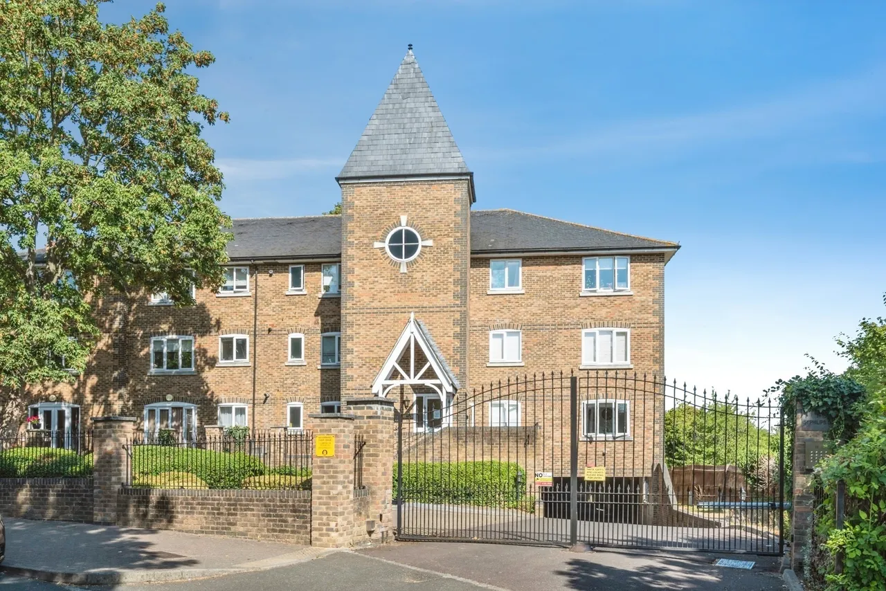 Cheam Common Road, Worcester Park, KT4, photo 13