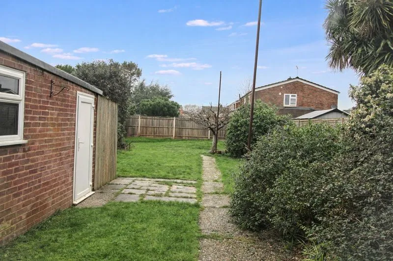 Hamtun Gardens Totton, Southampton SO40 3NW, photo 13