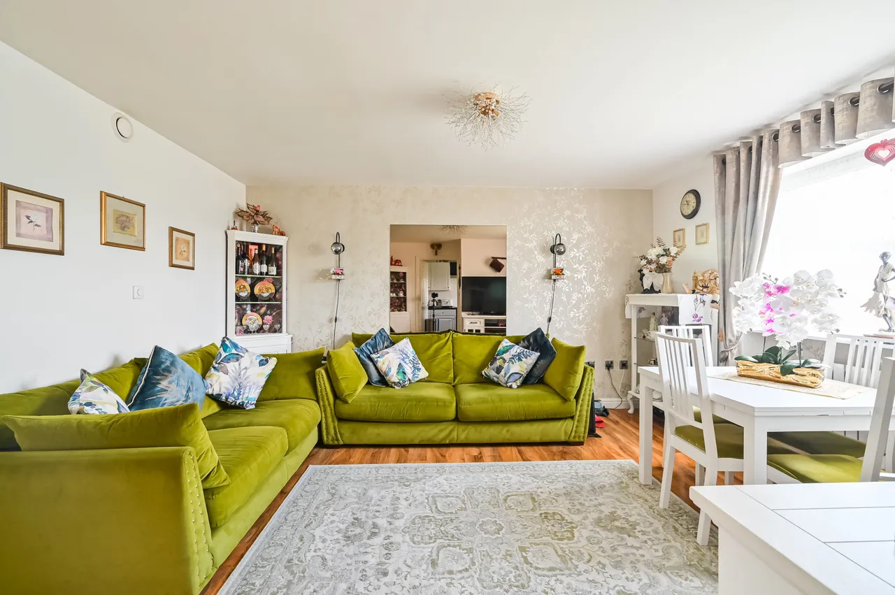 88 Albatross Close, London, photo 7