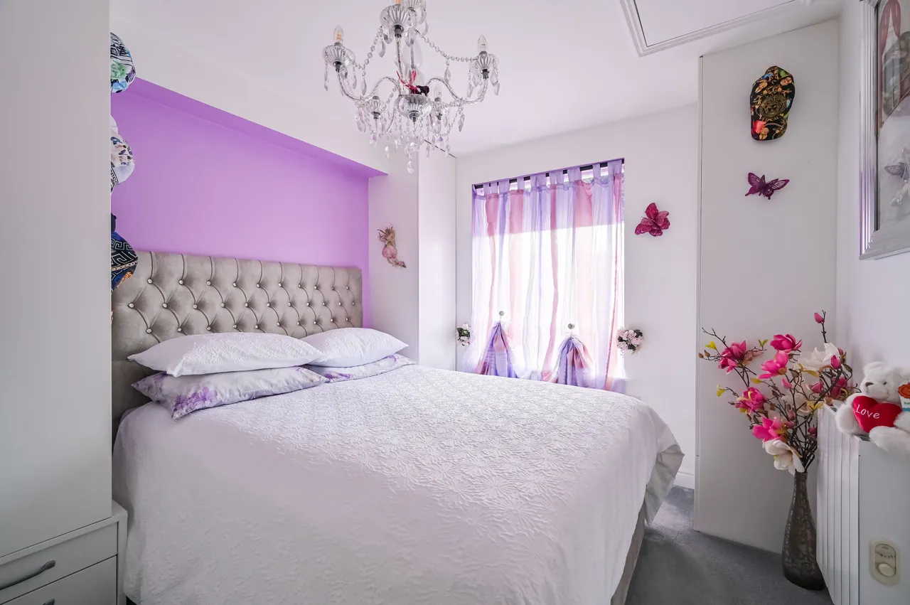 88 Albatross Close, London, photo 3