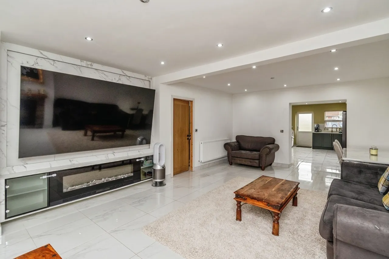 Yew Tree Road, Walsall, WS4, photo 2