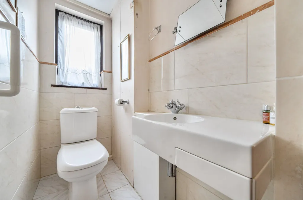 Brighton Road, Purley CR8 3AD, photo 15