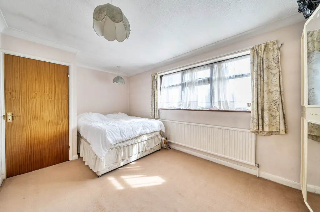 Brighton Road, Purley CR8 3AD, photo 14
