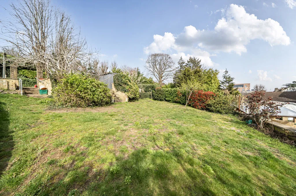 Brighton Road, Purley CR8 3AD, photo 16