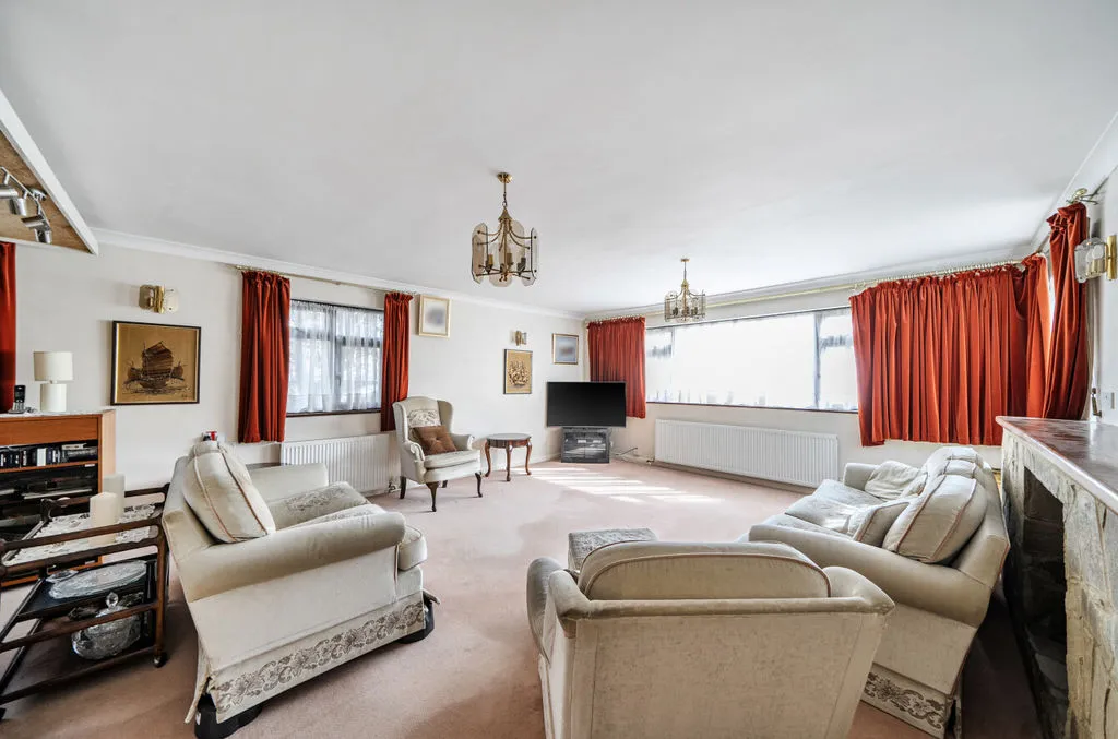 Brighton Road, Purley CR8 3AD, photo 4