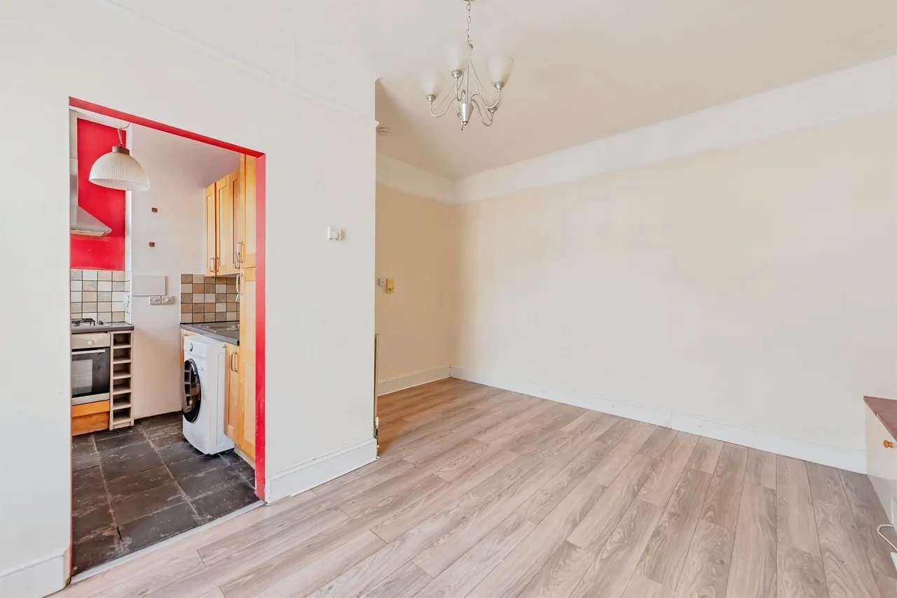 Ridgeway Road, Redhill, photo 4