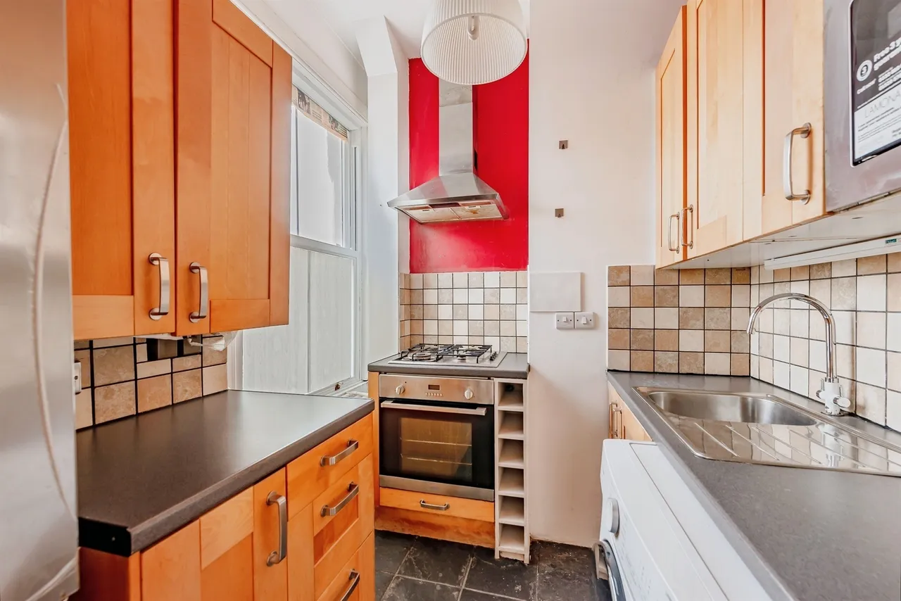 Ridgeway Road, Redhill, photo 5