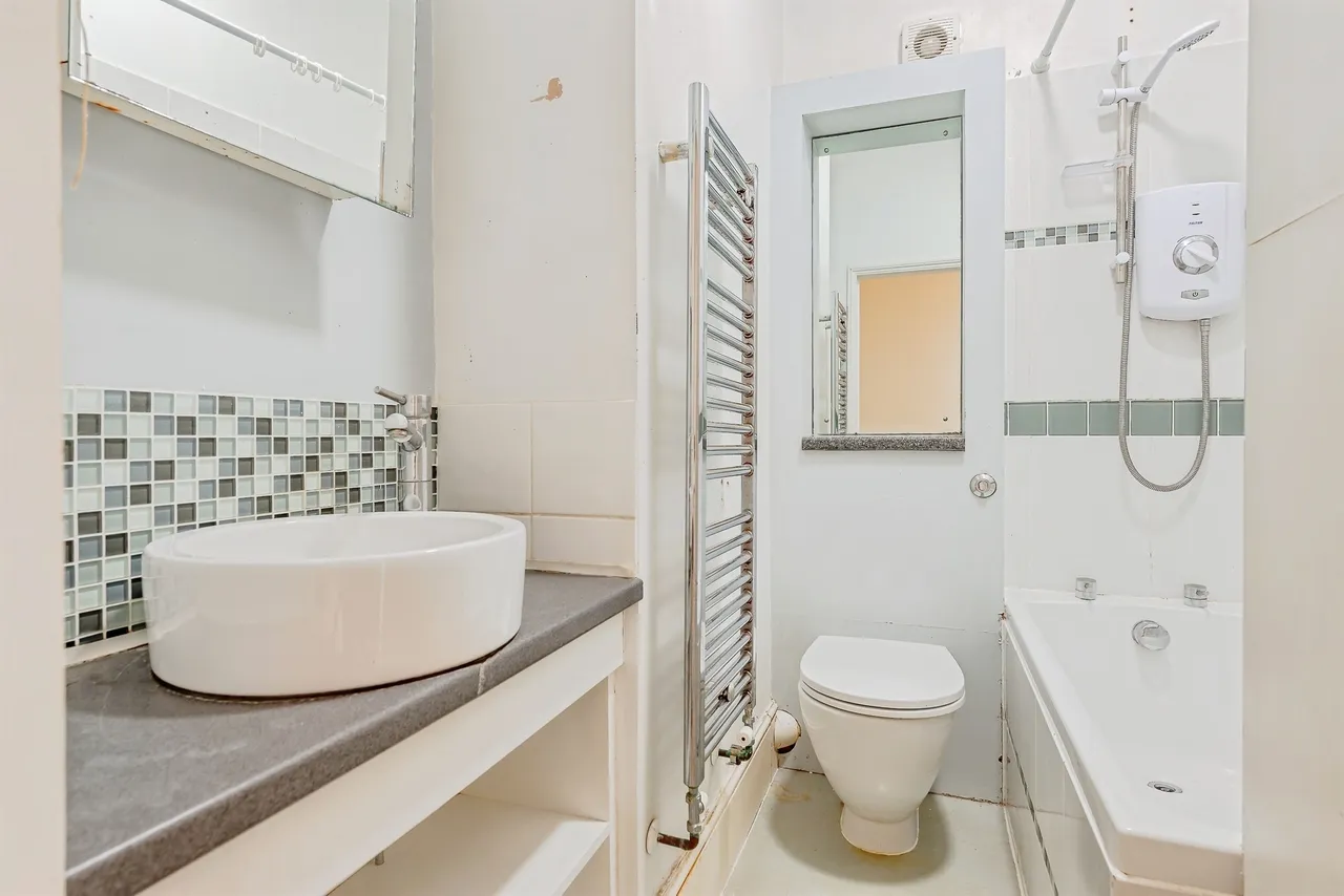 Ridgeway Road, Redhill, photo 6