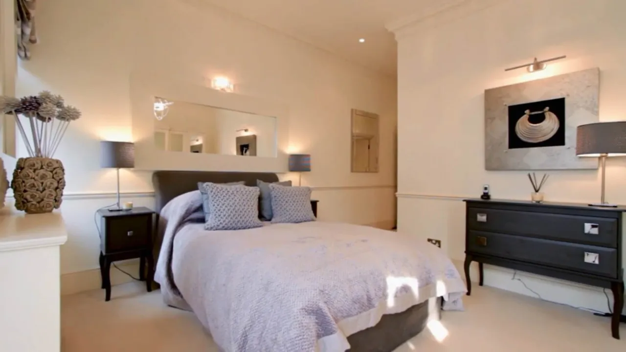London, NW3, photo 12