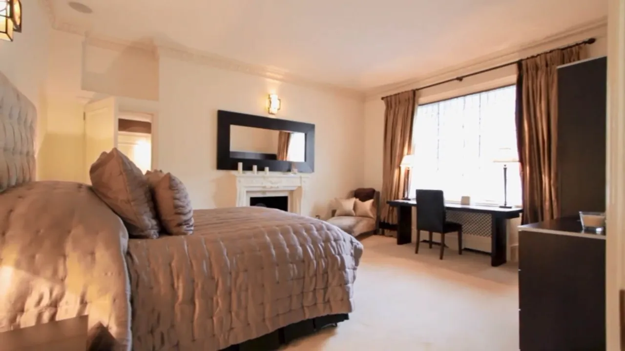 London, NW3, photo 17