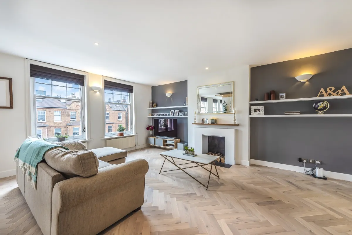 2 bed flat to rent, Greencroft Gardens, London, NW6