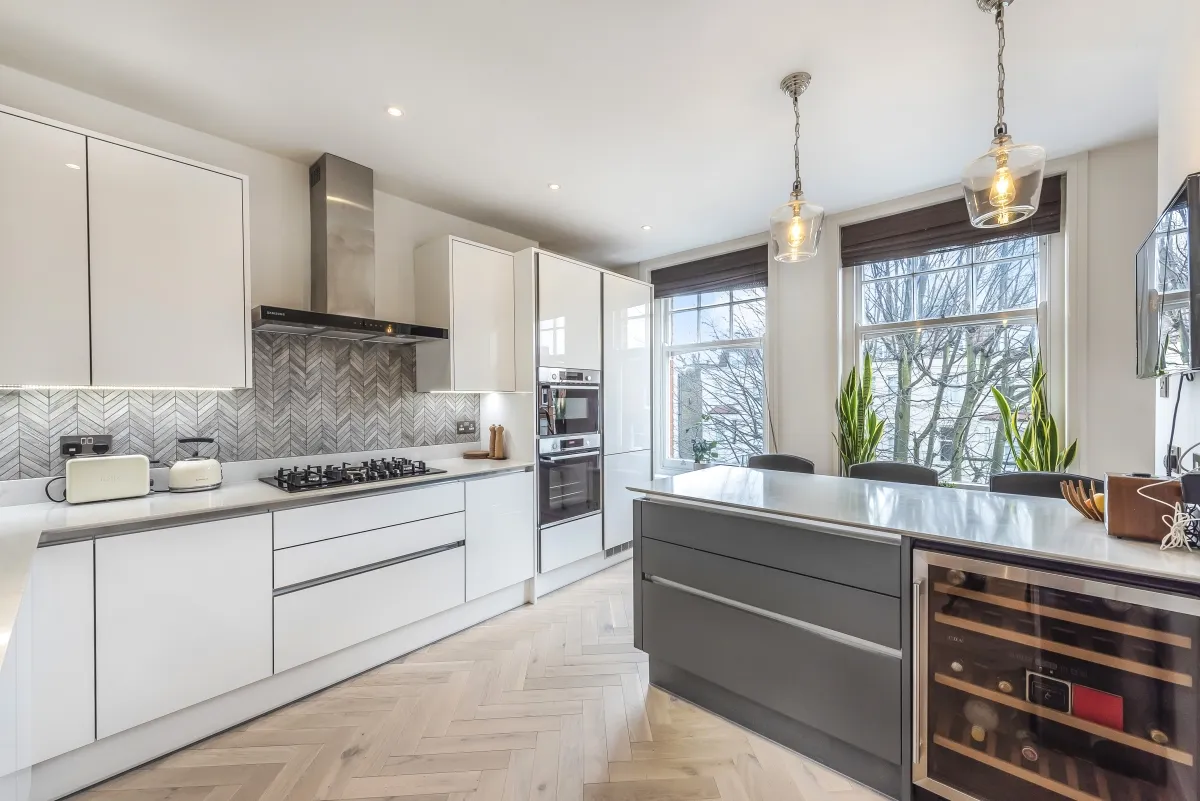 Greencroft Gardens, London, NW6, photo 2