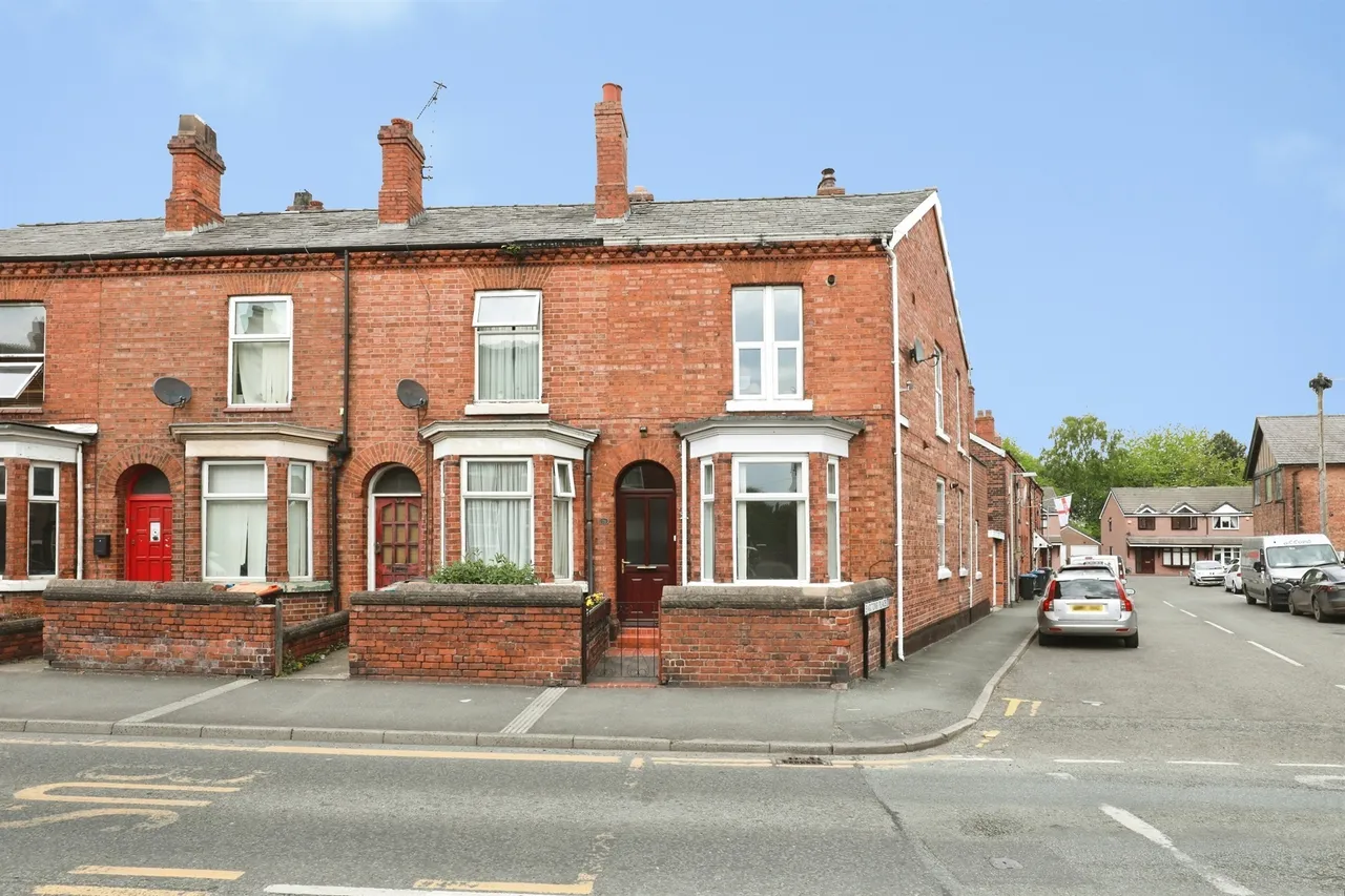 2 bed house for sale — Station Road, NORTHWICH