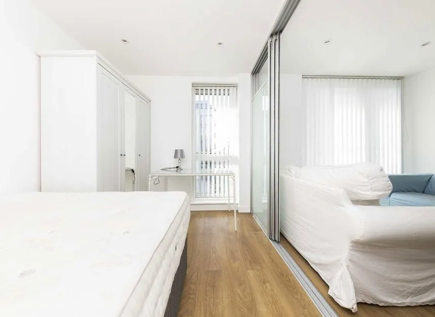 Seven Sea Gardens, Bow, E3, photo 5