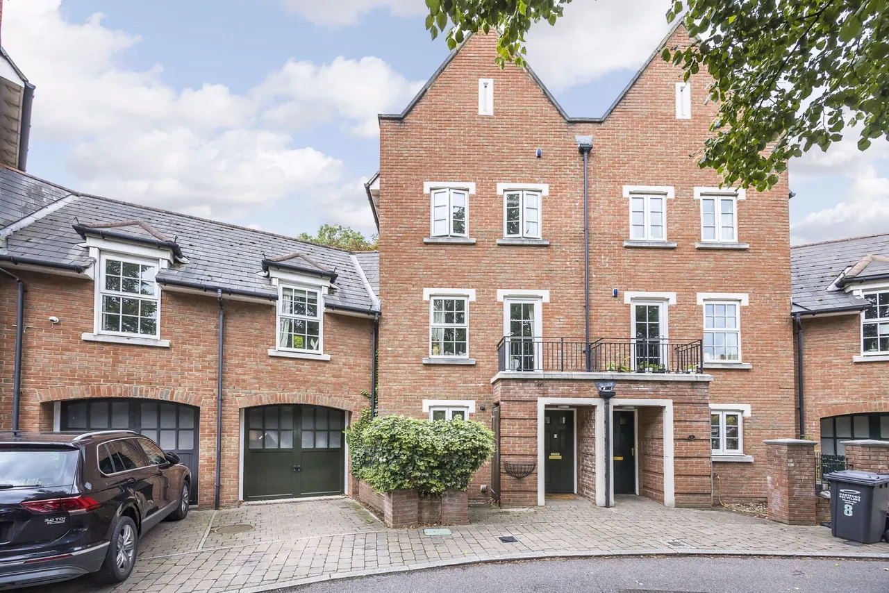 4 bed house for sale — The Dell, Greenhithe