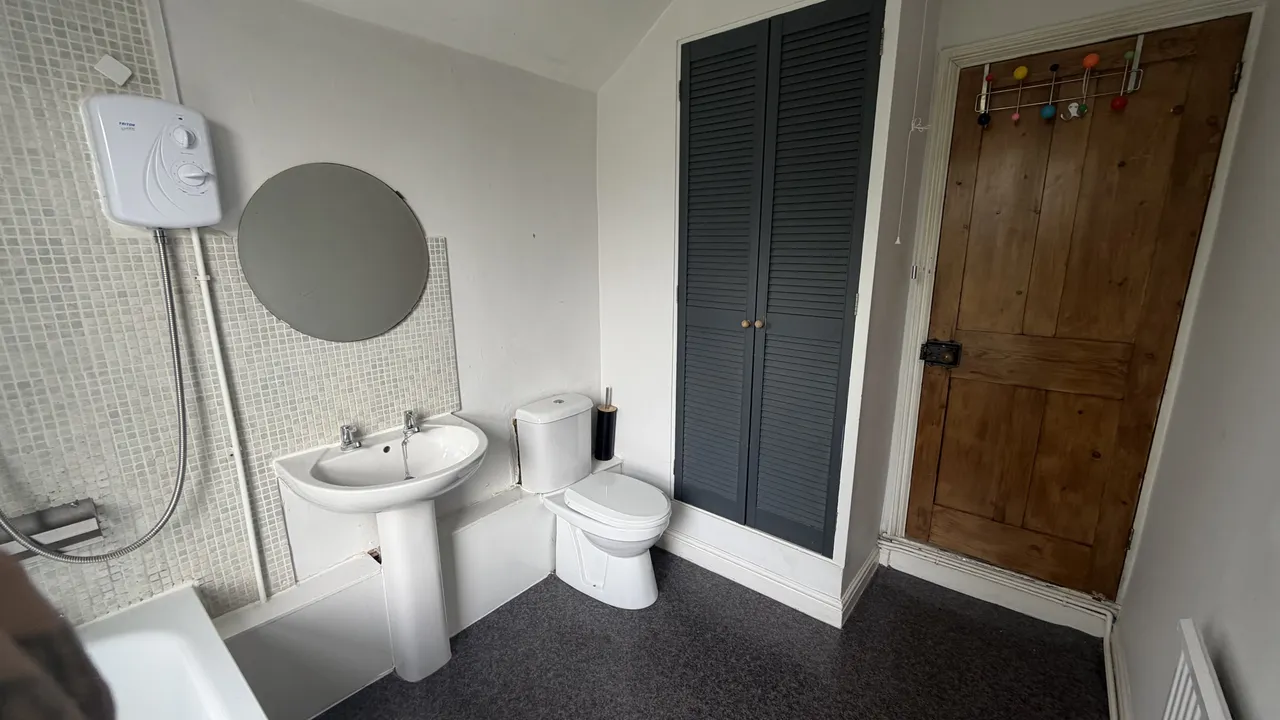 Millicent Grove, West Bridgford, NG2, photo 9