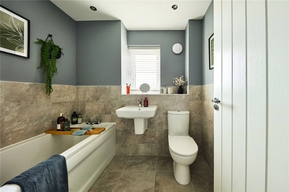 Minterne Avenue, Borden, ME10, photo 9