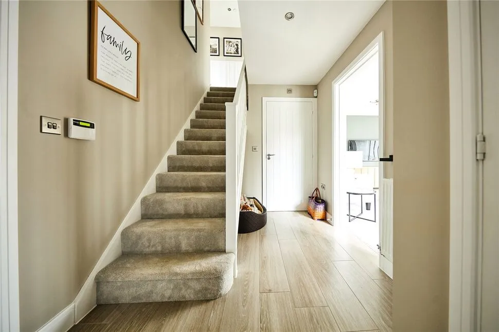 Minterne Avenue, Borden, ME10, photo 6