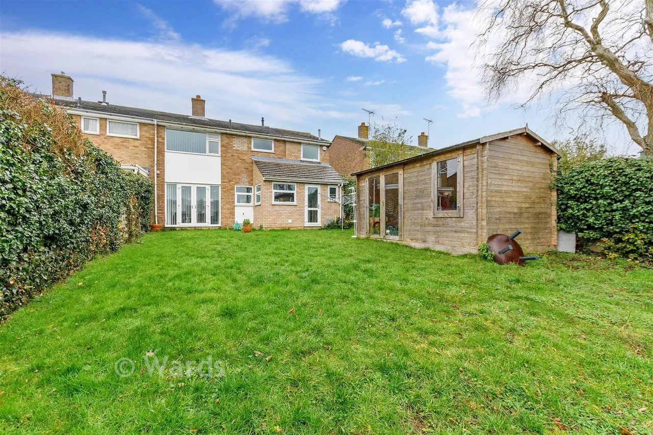4 bed house for sale, Northdown Road, Longfield, DA3