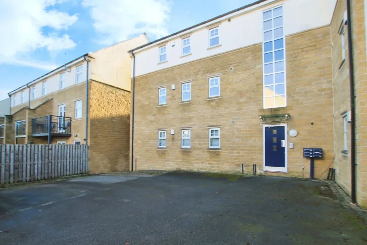 High Royds Drive, Menston, LS29, photo 9