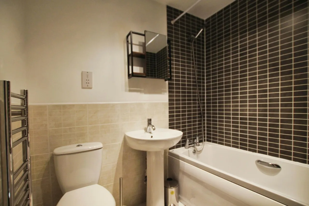High Royds Drive, Menston, LS29, photo 7