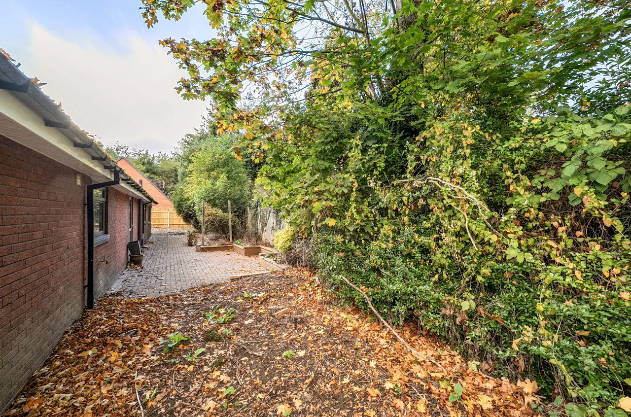 Cliff Top Lane, Hessle, HU13, photo 26