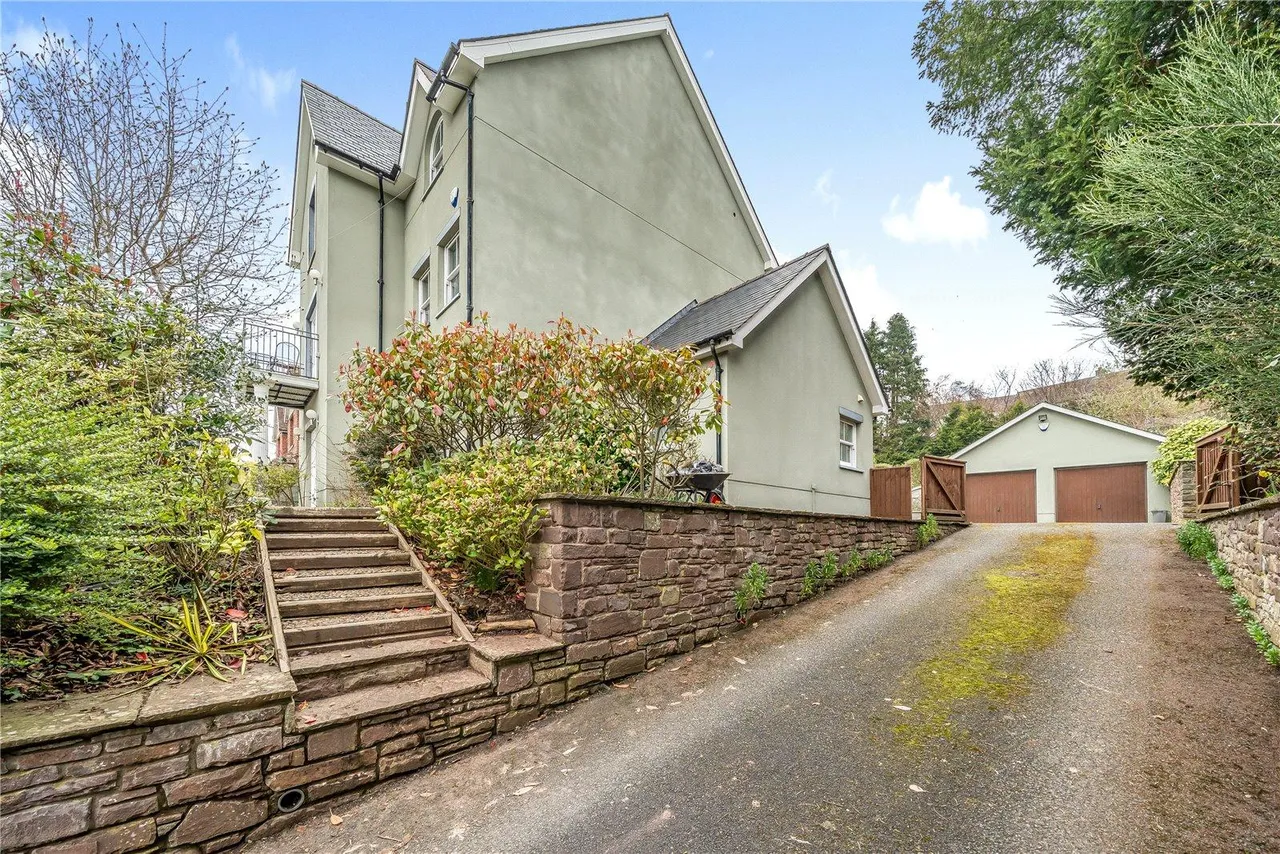 Camden Road, Brecon, photo 27