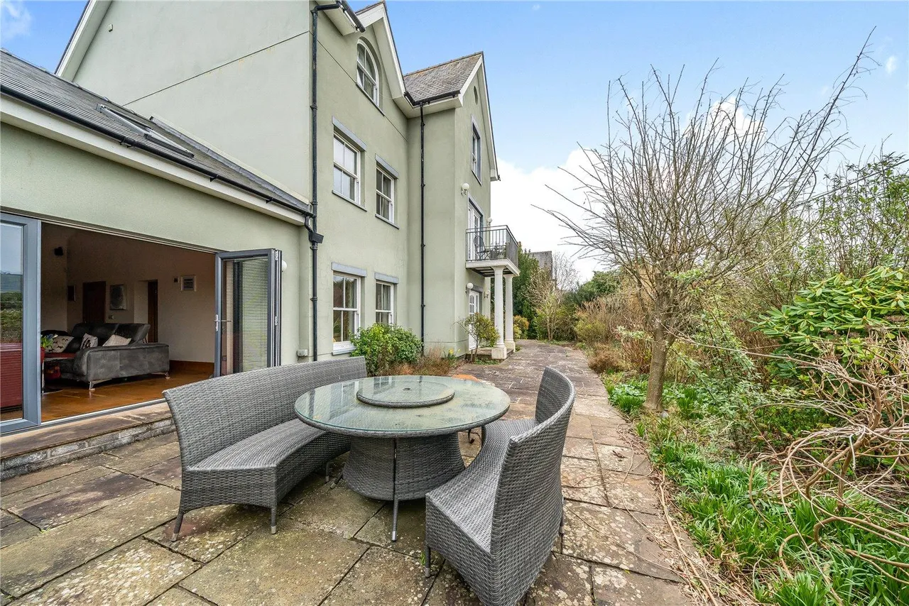 Camden Road, Brecon, photo 24