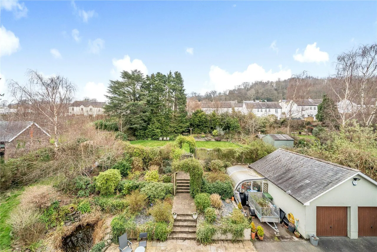 Camden Road, Brecon, photo 31